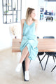 Turquoise satin topje